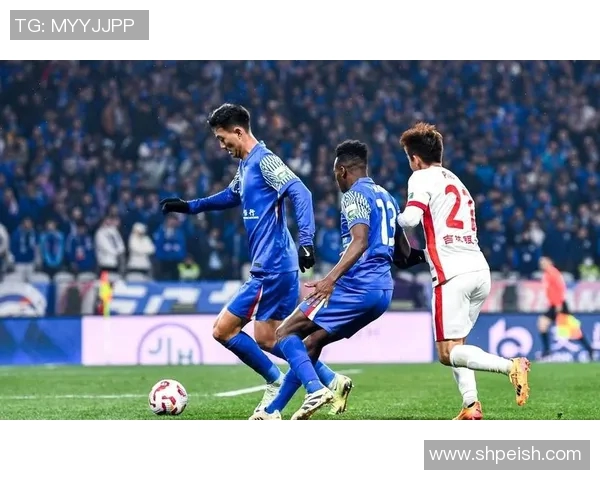 上海绿地申花迎战水原球队全力争胜展现球队实力与斗志